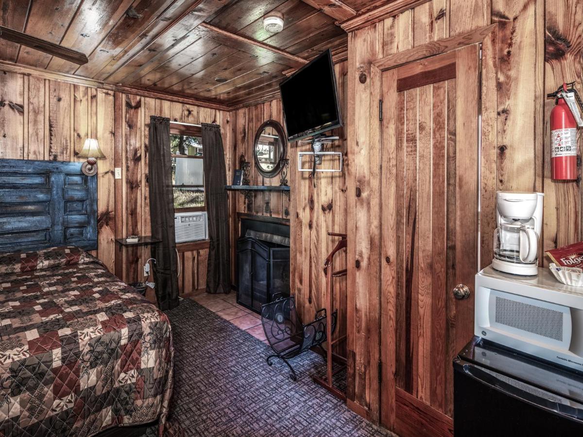 Apache Village 4, King Studio, Midtown, Sleeps 2 Ruidoso Exteriör bild